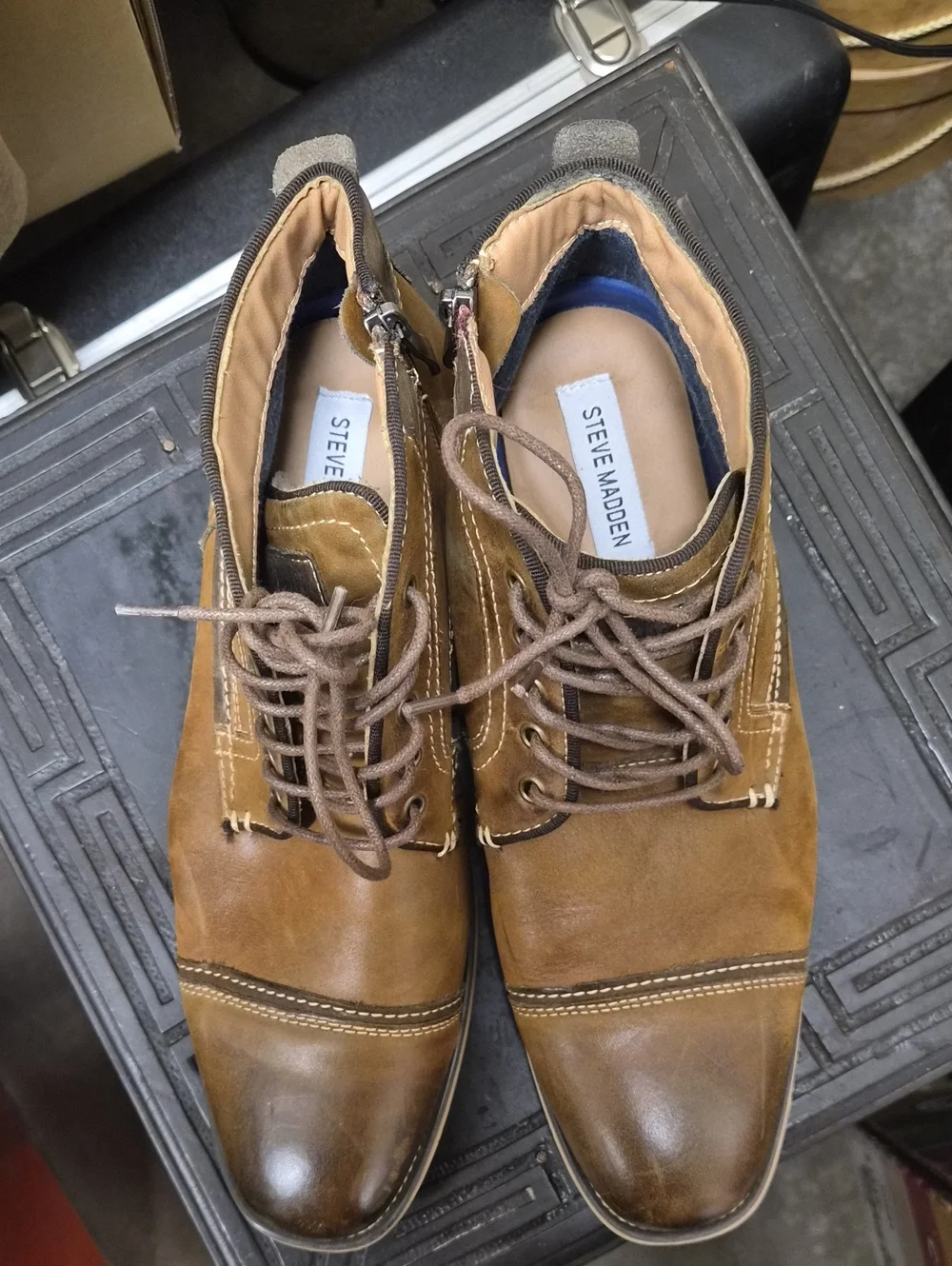 Steve Madden Brown Leather Chukka Boots with Lace-Up Size 9.5